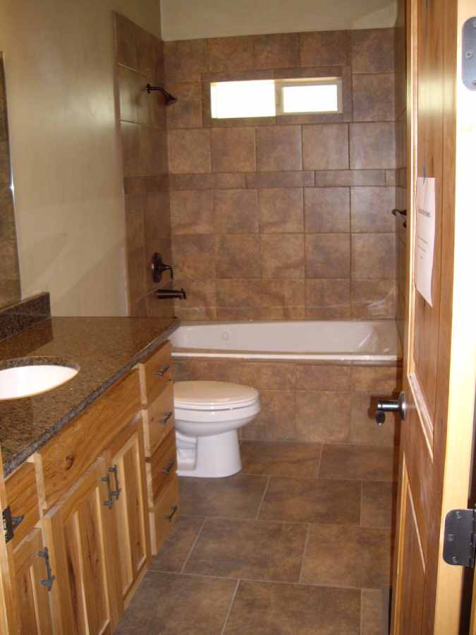 Custom Cabin Contractor Beaver Utah Bathroom